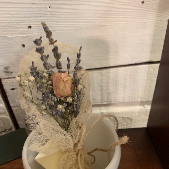 Meet your Posher, Tamara - Picture 1 of 1